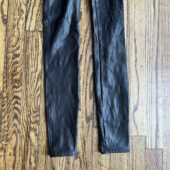 SPANX maternity faux leather leggings - Picture 3 of 7